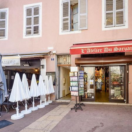 3-Star Rated Apartment In The Heart Of The Old Town With A View Annecy Bagian luar foto